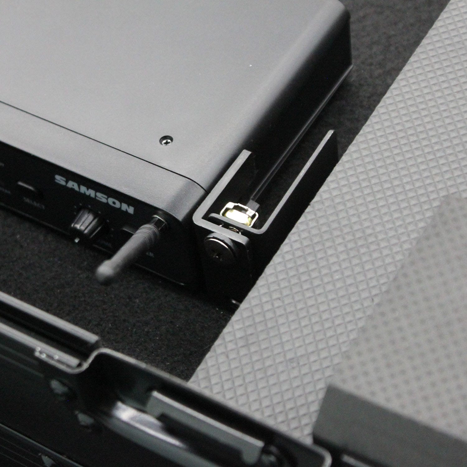 PIONEER DDJ-RZ / DDJ-SZ / DDJ-SZ2 DJ CONTROLLER CASE FEATURING CORNER WHEELS AND THREE 1U RACK SPACES PREMIUM EDITION FLIGHT ZONE GLIDE STYLE SERIES - Image 5